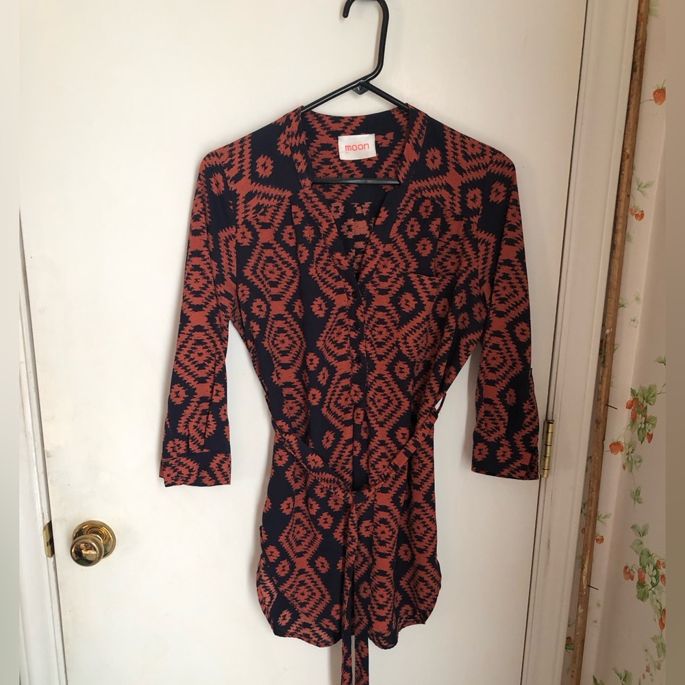 Moon brand top size small